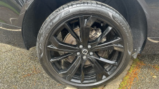 Volvo XC60 2.0 B5P Ultra Black Edition 5dr AWD Geartronic Petrol Estate